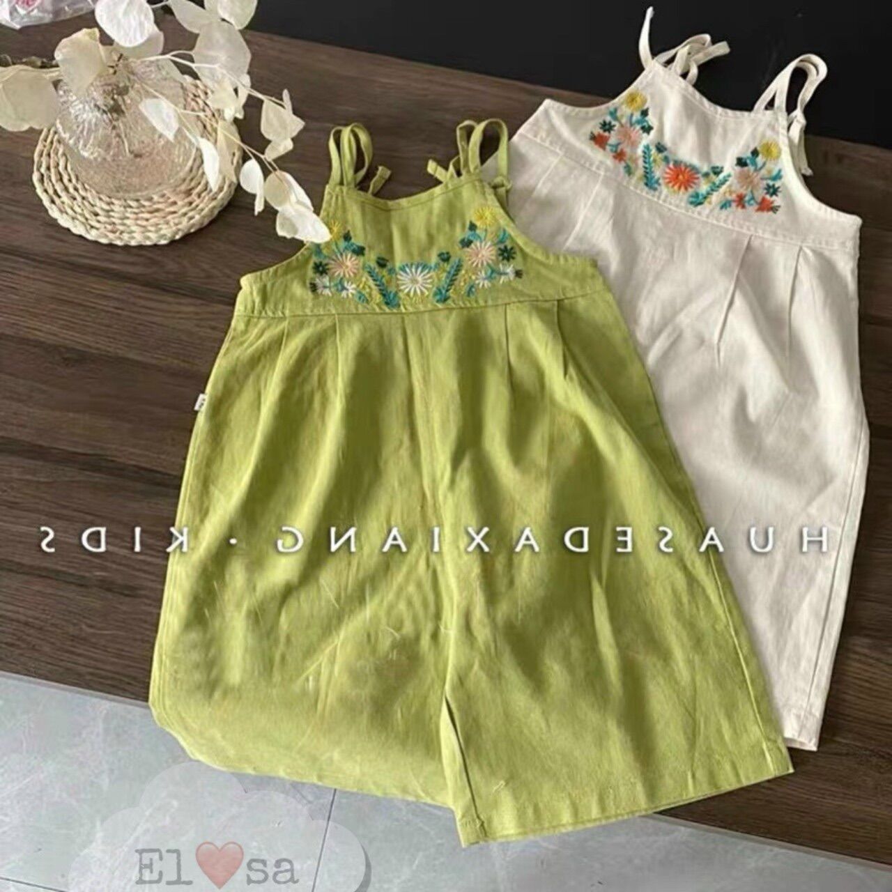 Yếm jum thêu hoa cho bé