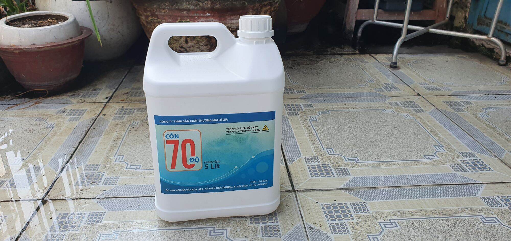 5 lít dung dịch sát khuẩn, diệt khuẩn CN, không mùi| nồng độ: 70|, tặng bình xịt kèm theo, bình cồn dày, có kiểm định,