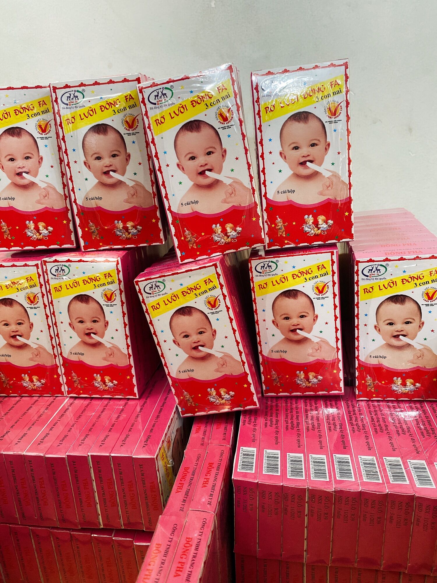 Gạc rơ lưỡi Đông Fa 3 con nai 50 cái