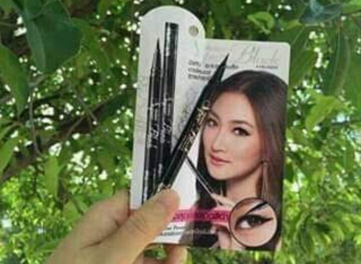 Bút kẻ mắt nước mistine super black thái lan