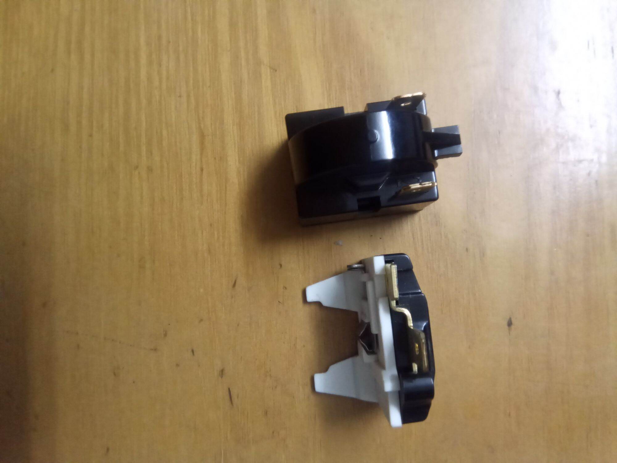 Rơ le khởi động và téc míc tủ lạnh