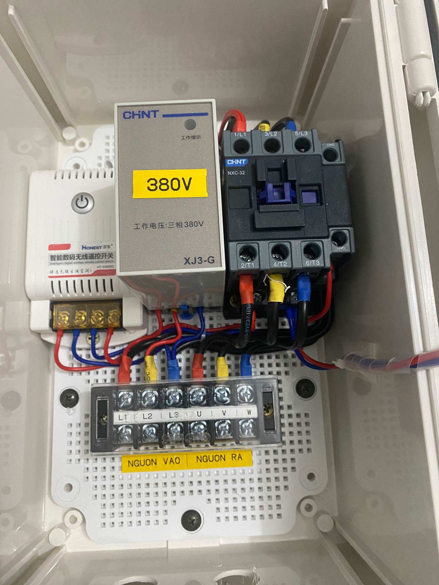 Tủ điều khiển bơm 3 pha kèm bảo vệ mất pha