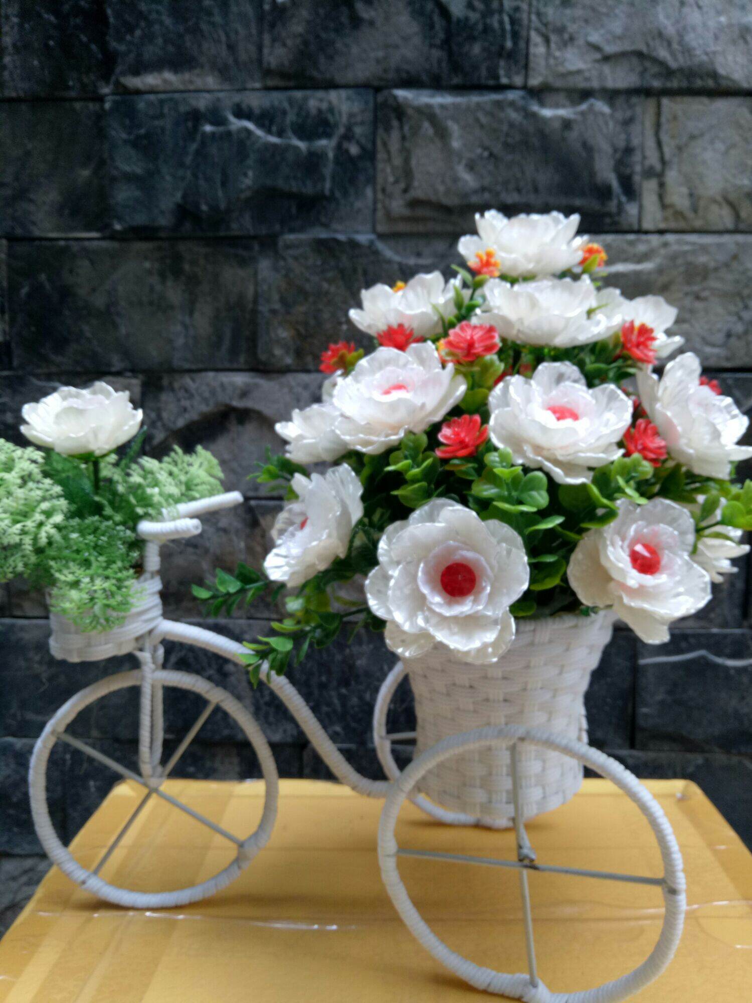 Xe đạp chở hoa hồng pha lê lớn (36x34x26)