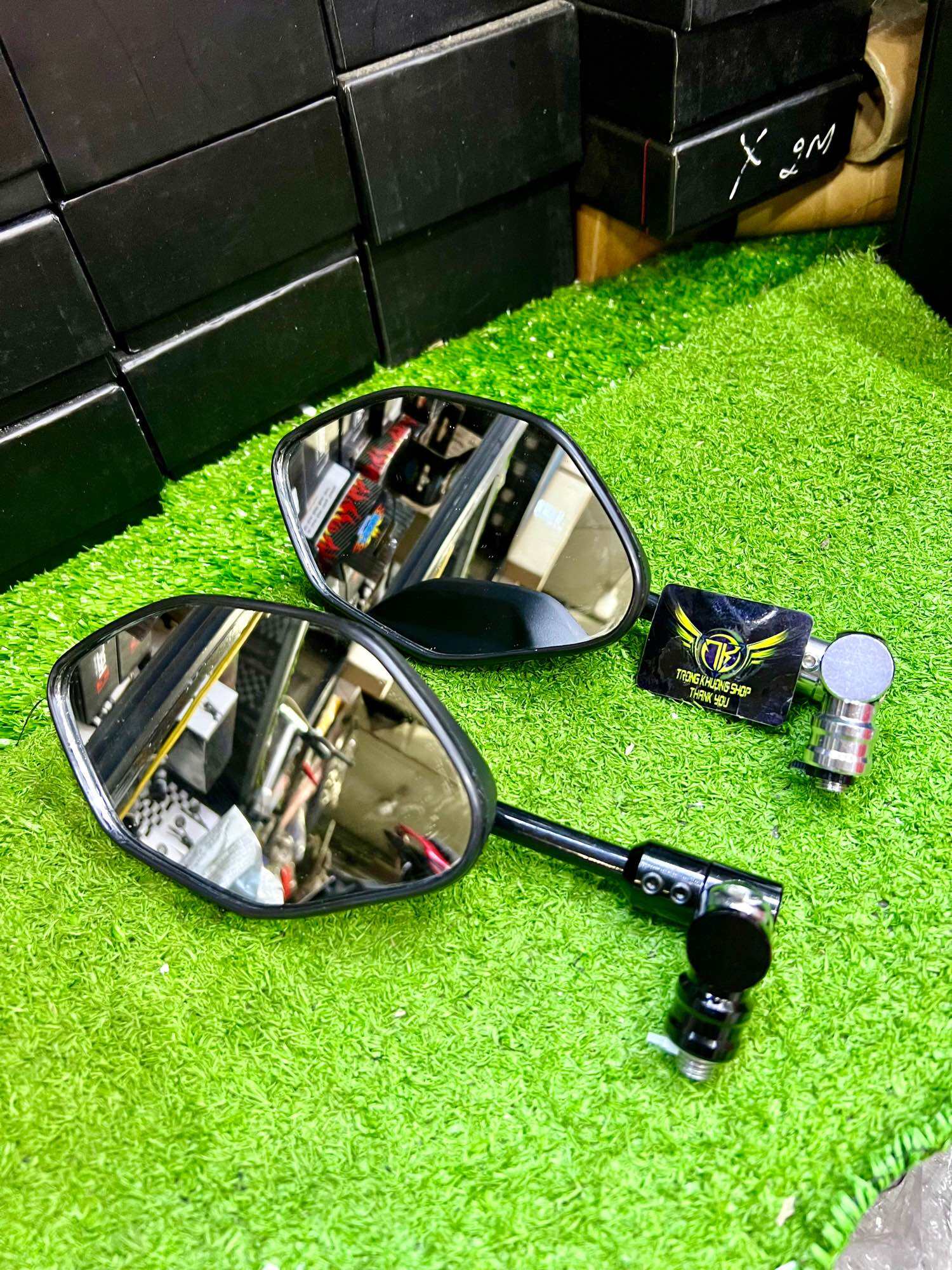 Gương xoay 360 độ mẫu Ab chân 10 ly ren thuận gắn nhiều xe( tặng kèm chân nối 2cm)