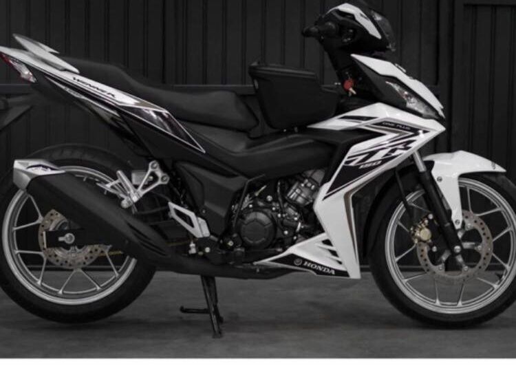 tem rời winner v1 trắng phối đen