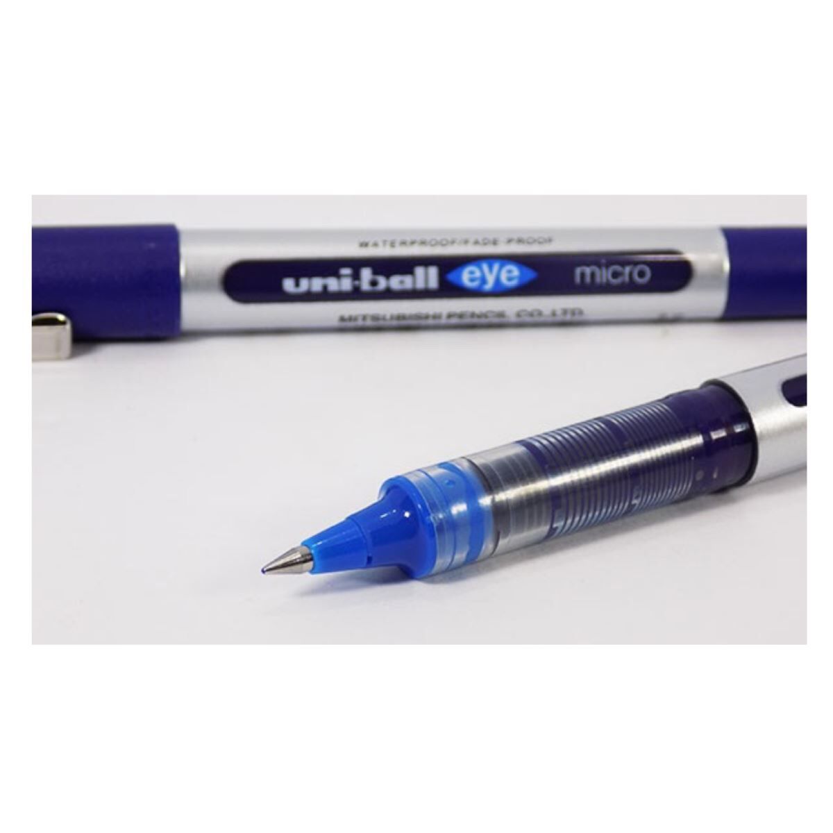 Bút Ký Uni-Ball UB 150 HOT Màu Mực Tươi Sáng & Thấm Nước Không Bị Nhòe