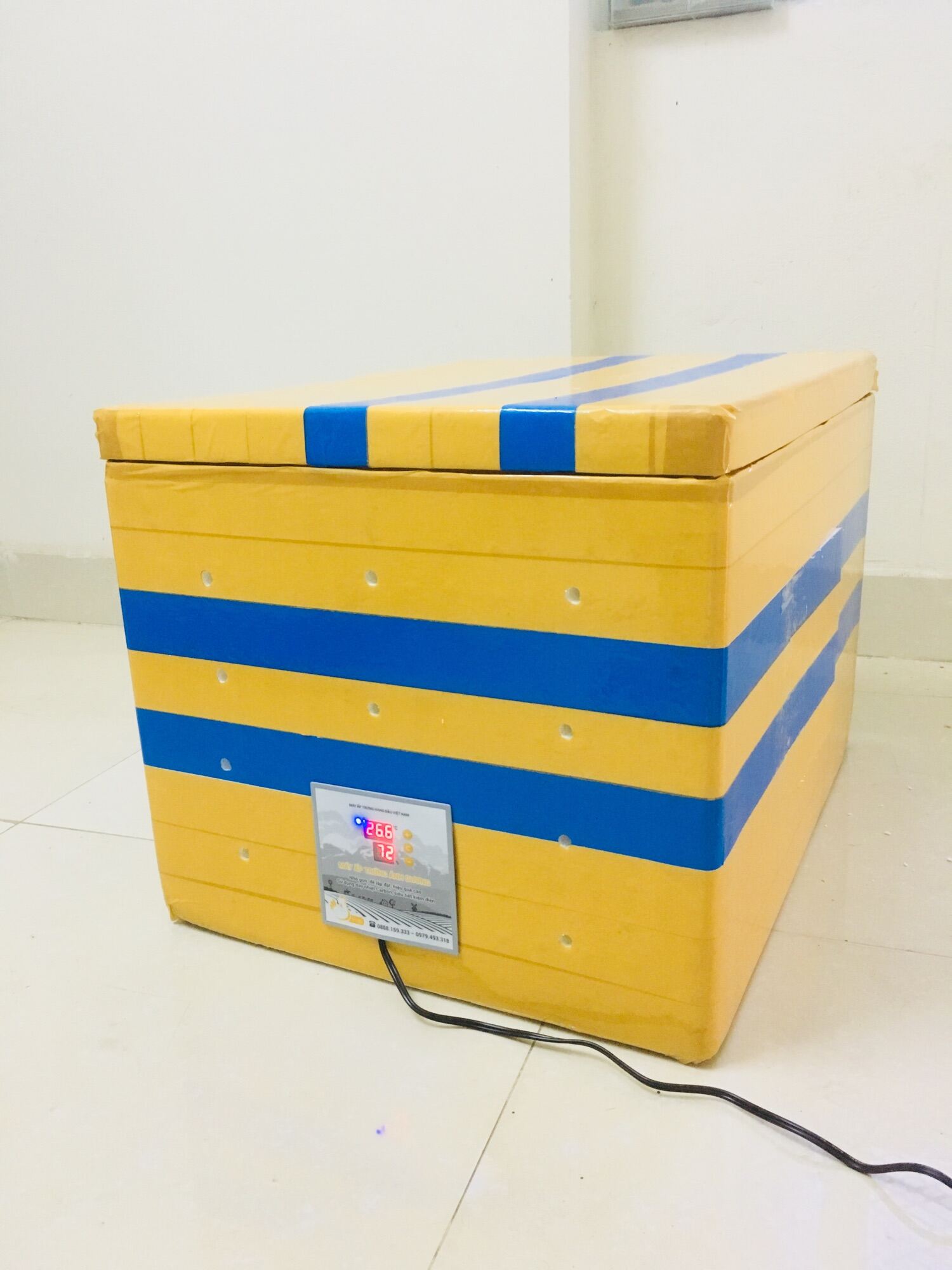Máy ấp trứng gà mini ánh dương đảo tự động khay nhôm cao cấp 56 trứng