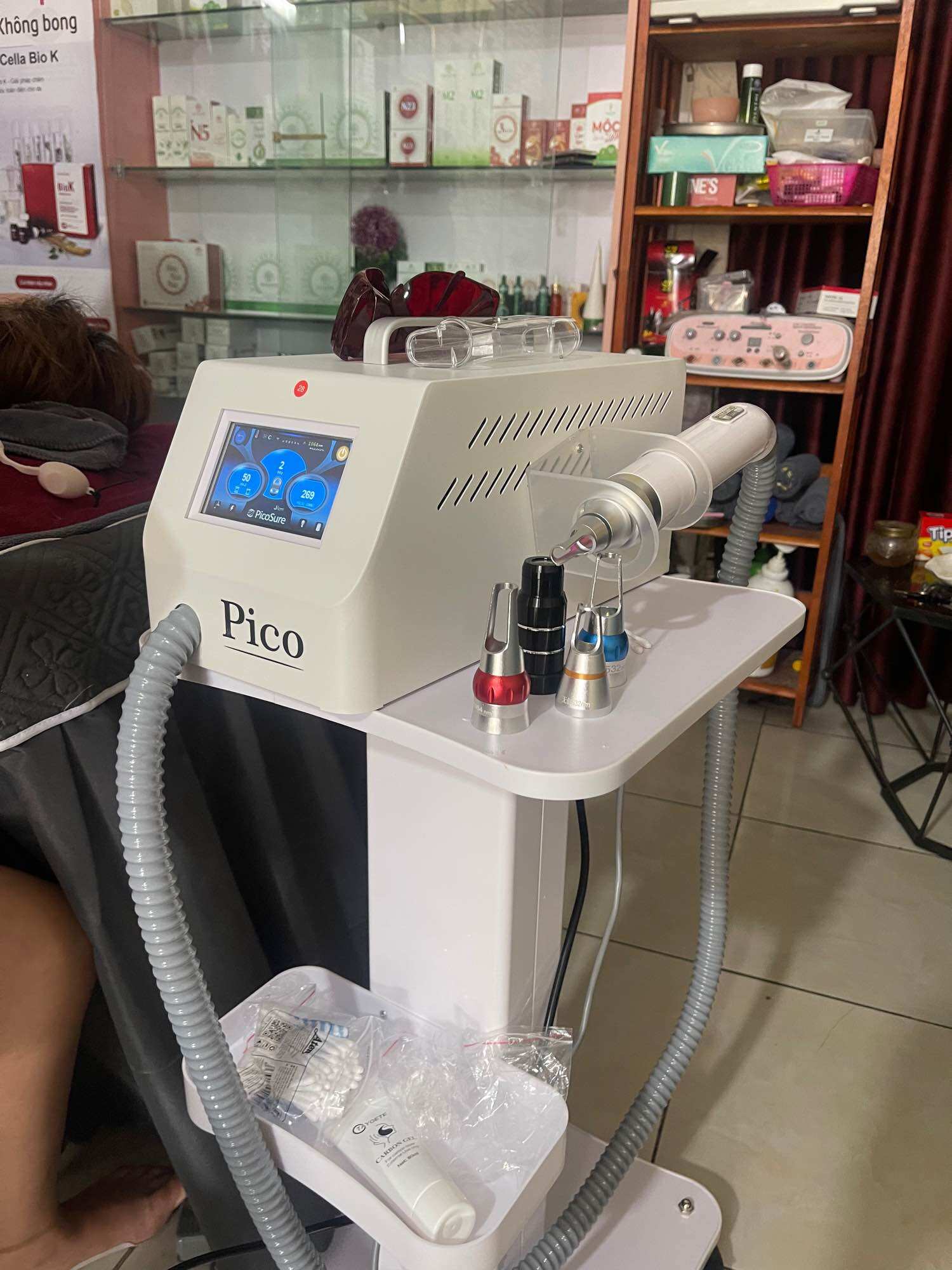 Máy Xoá Xăm Laser Mini PICO Bắn Nám, Hút Mực Xăm tatoo,lông mày …Được trang bị 5 đầu bắn,Hàng chuẩn chính hãng cam kết chất lượng hiệu quả