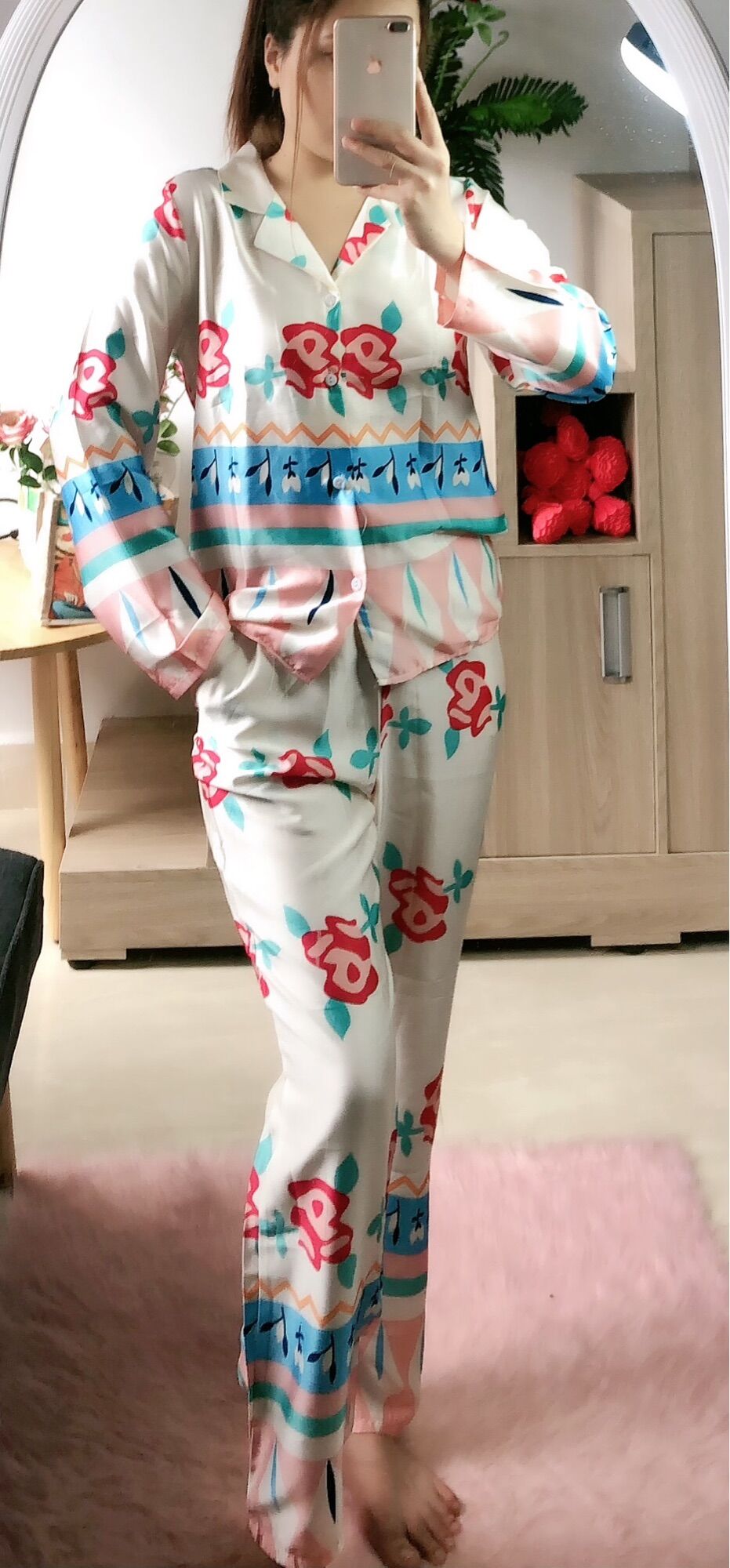 Bộ lụa satin hoạ tiết hoa hồng