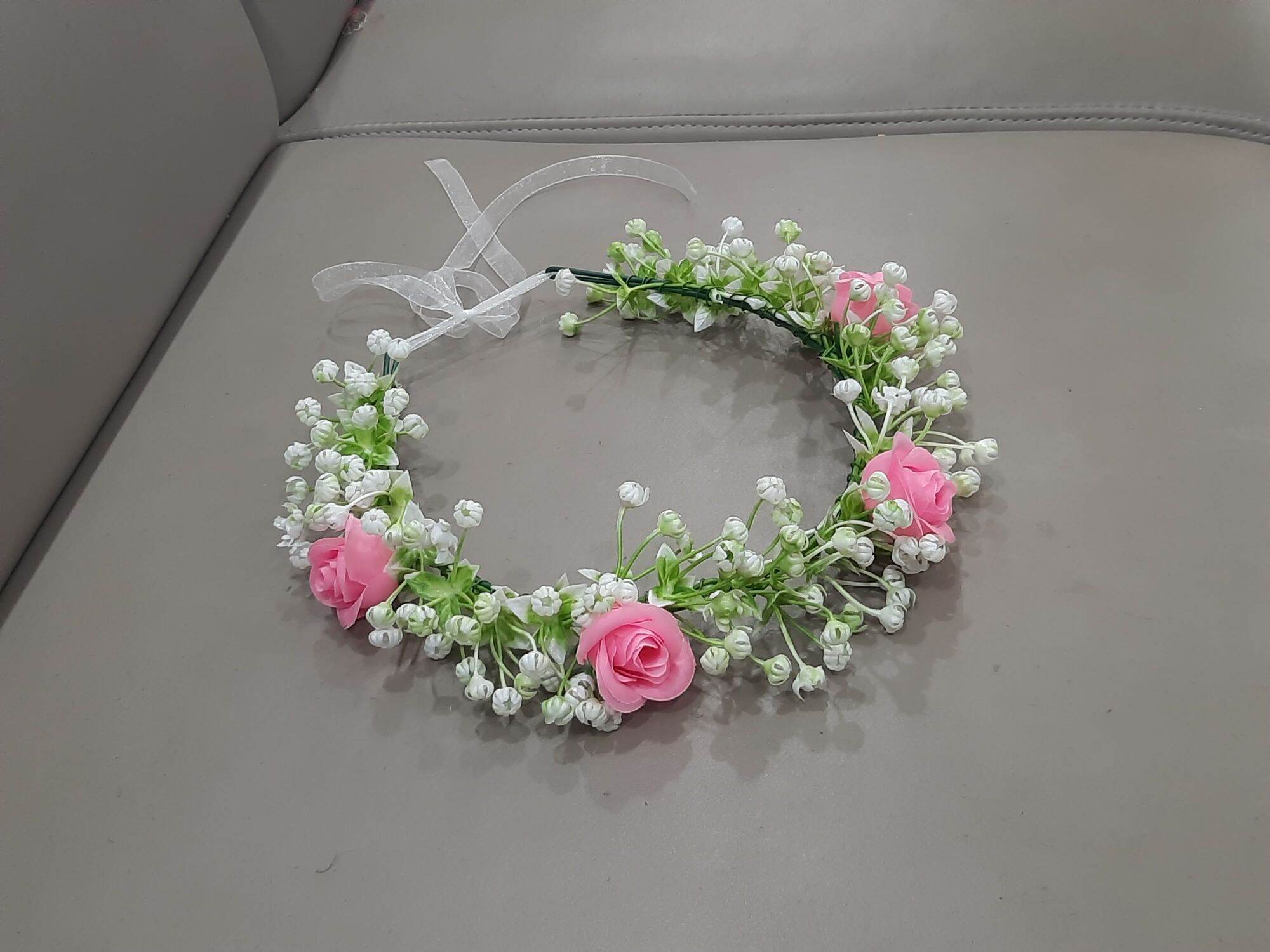 Vòng hoa đội đầu
