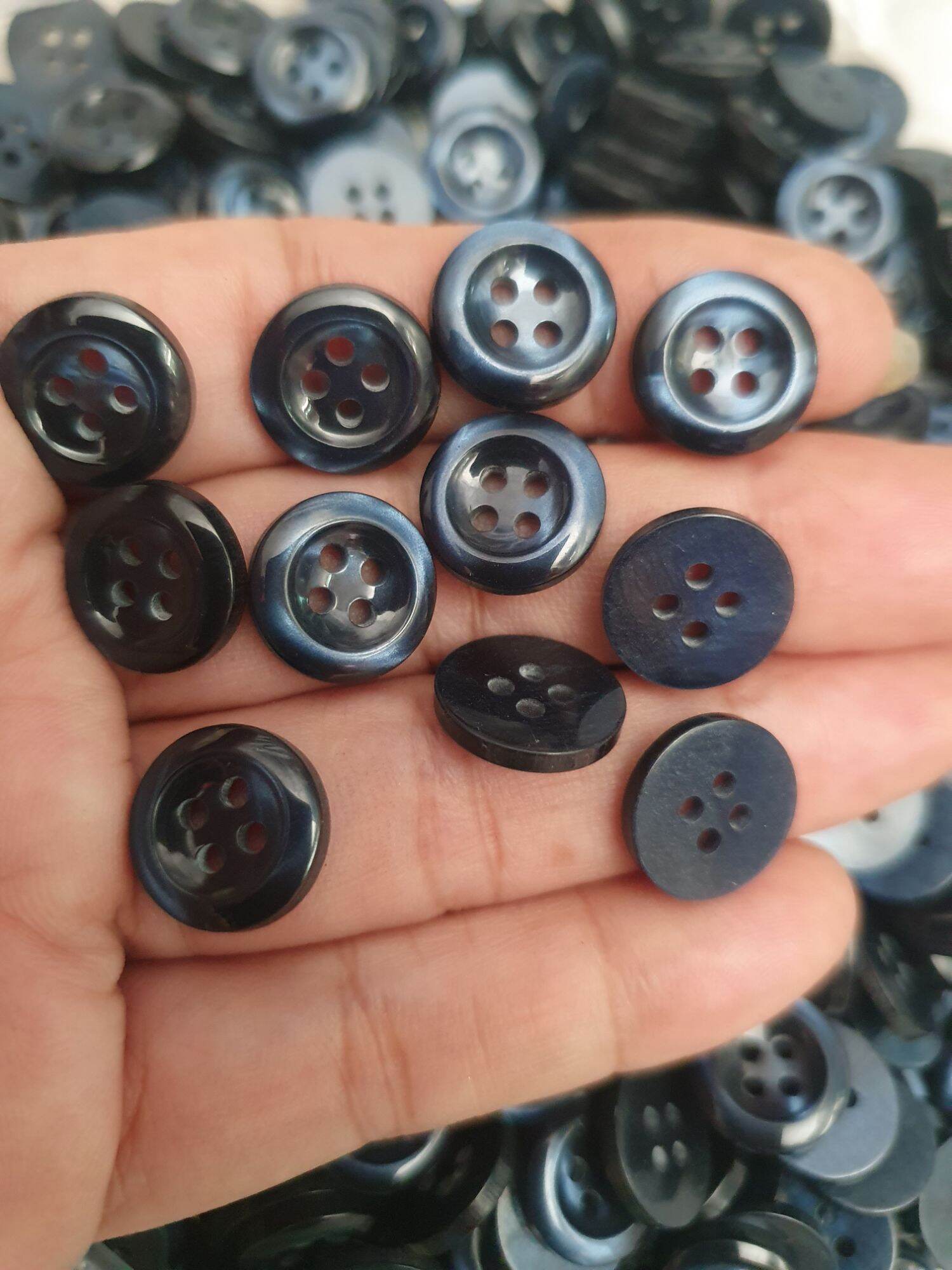 Nút sơ mi đen bóng xà cừ 1p2