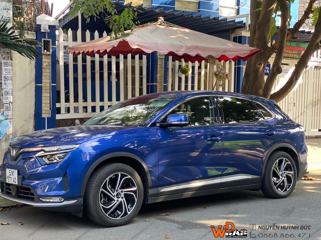 Decal dán mâm Vinfast VF8 ( bộ 5 bánh)