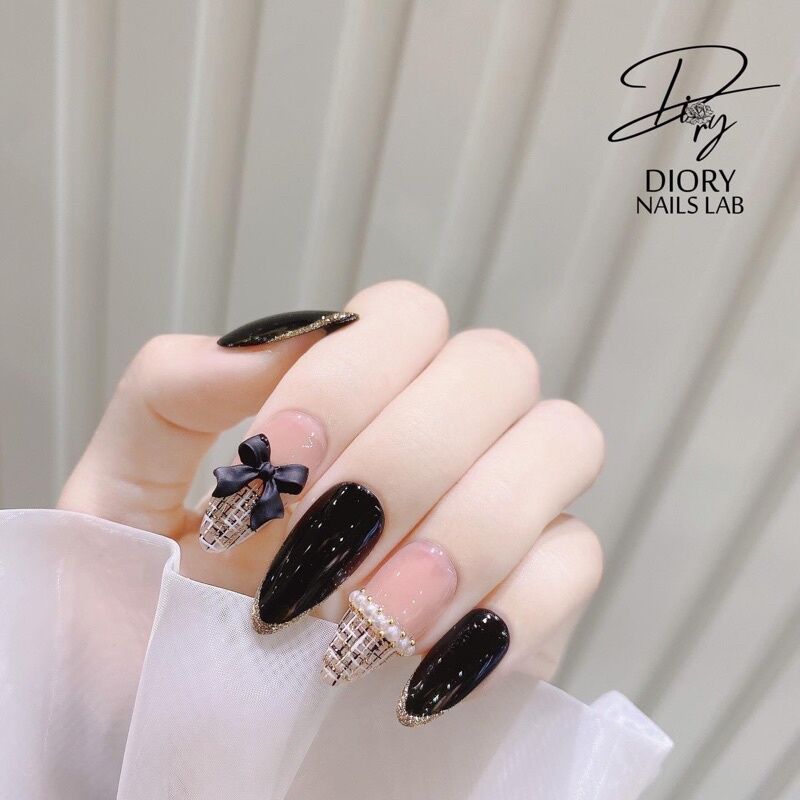 16 Mẫu nail đen sang chảnh đơn giản và đẹp nhất  Phong cách