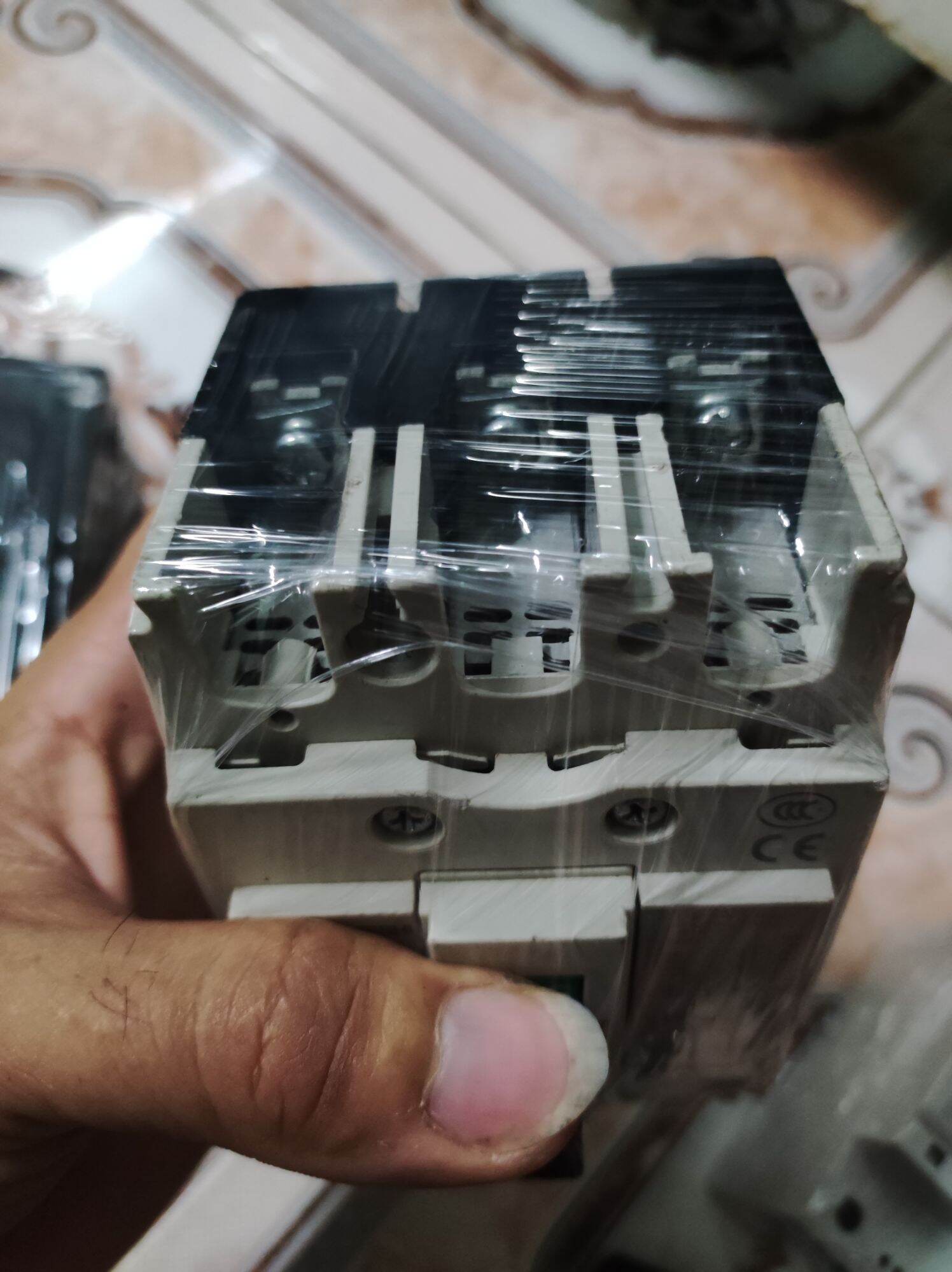 Mccb 50a 3pha mitsubishi japan tháo tủ nhật bản.
