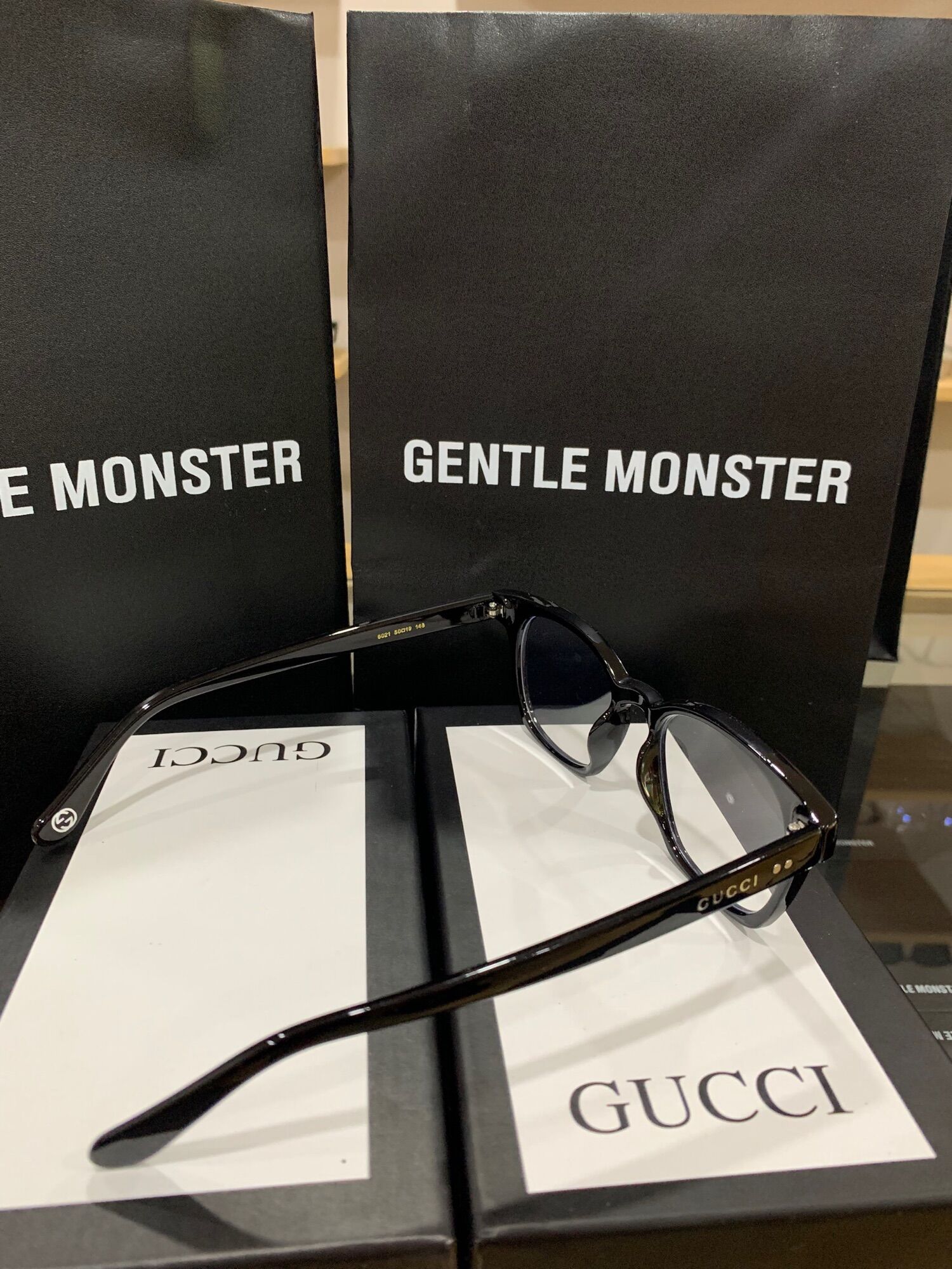 Kính GUCCI
