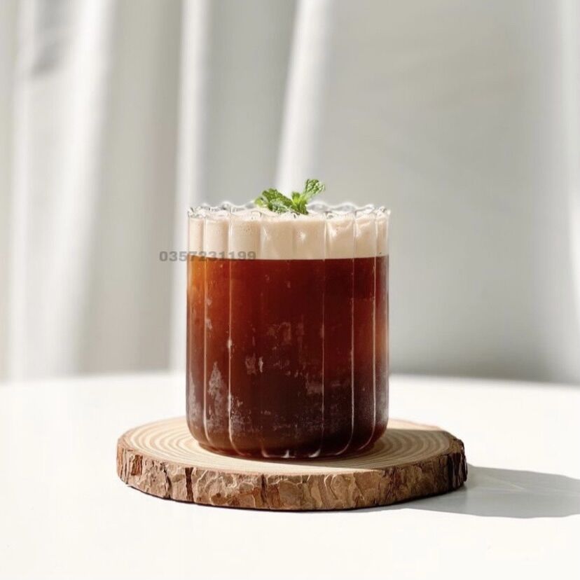 Cốc thuỷ tinh cafe dáng tròn vân sọc