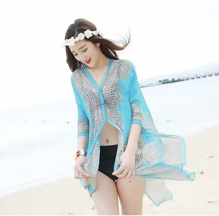 Khăn choàng đi biển, khăn voan lụa có cúc mặc được nhiều kiểu