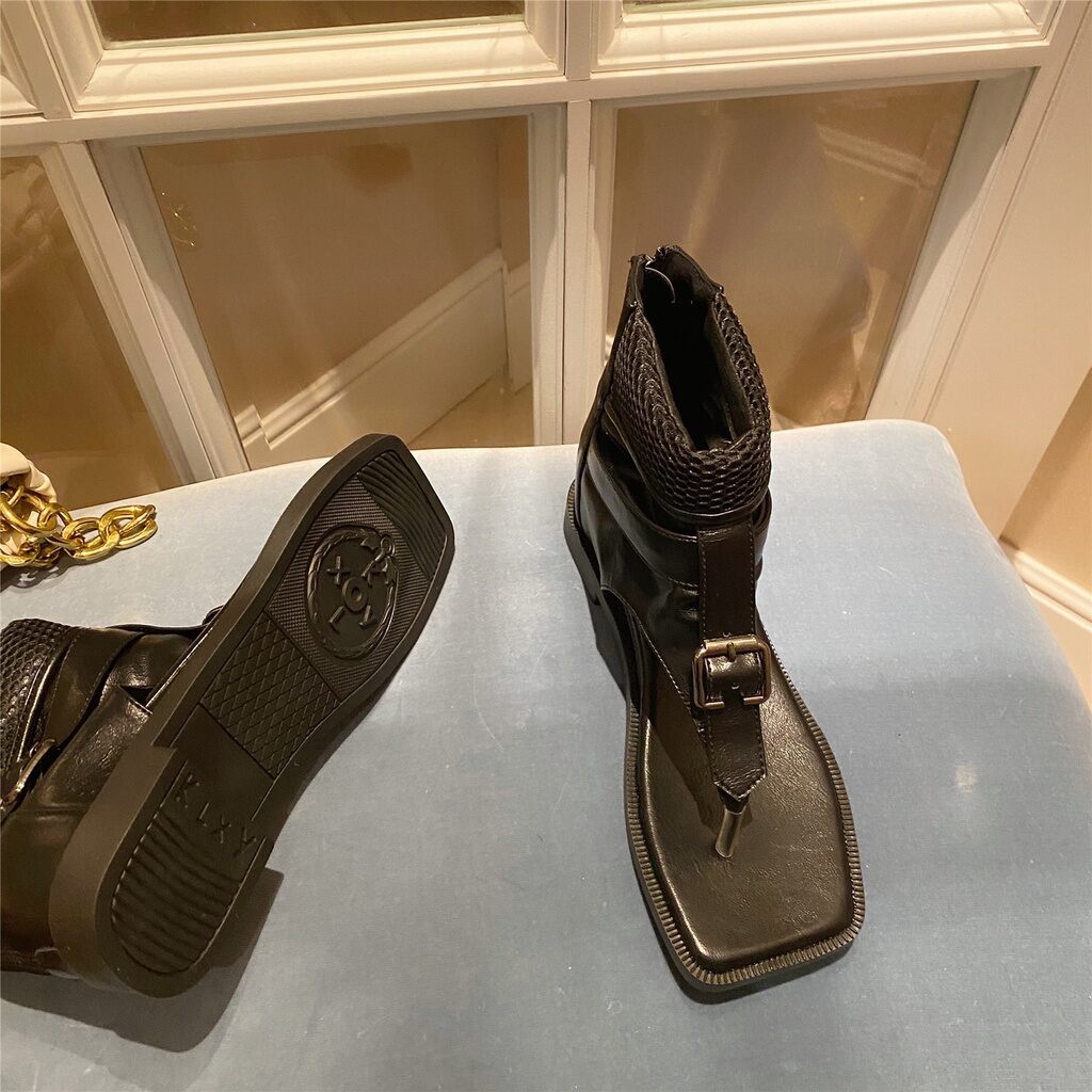 Giày boot Chiến binh xỏ ngón mũi vuông