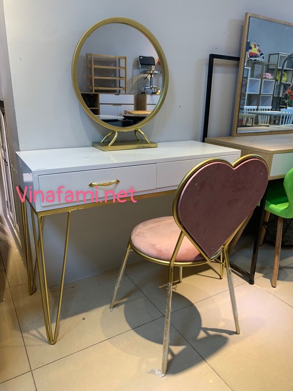 Ghế trái tim/ ghế bàn trang điểm / ghế cafe