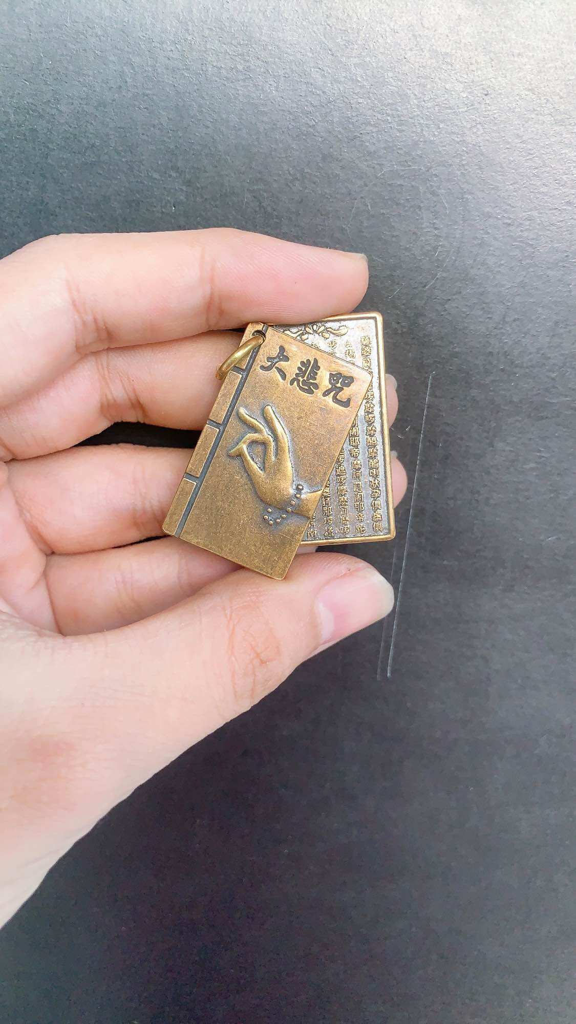 Móc khoá sách đồng chú đại bi