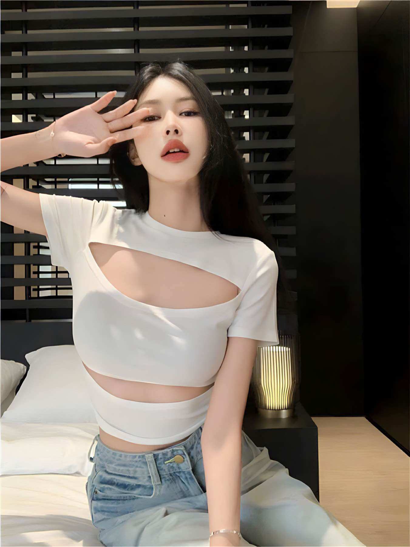ÁO THUN CROPTOP KHOÉT NGỰC SEXYY