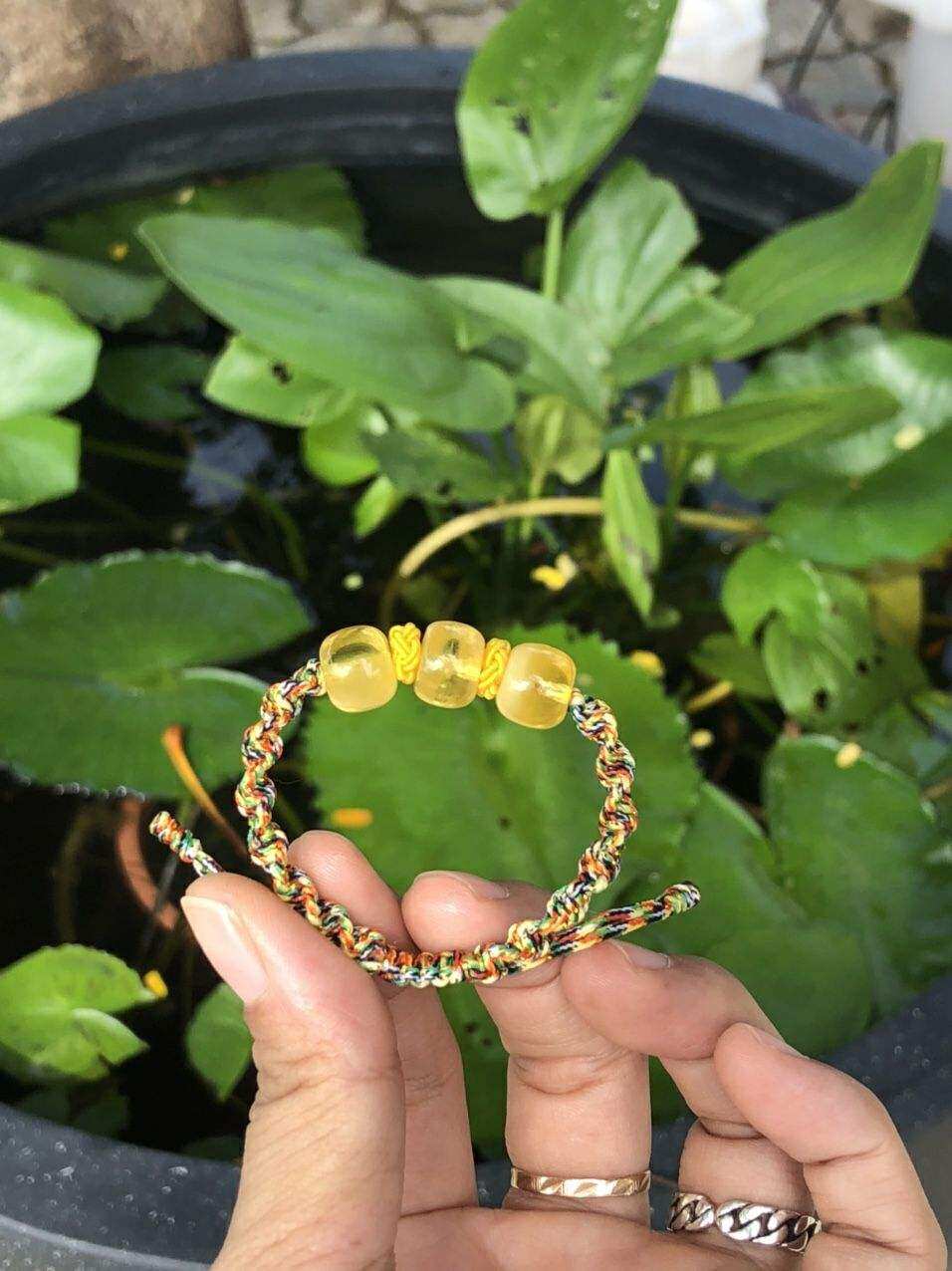 Vòng tay hổ phách mật lạp cho bé