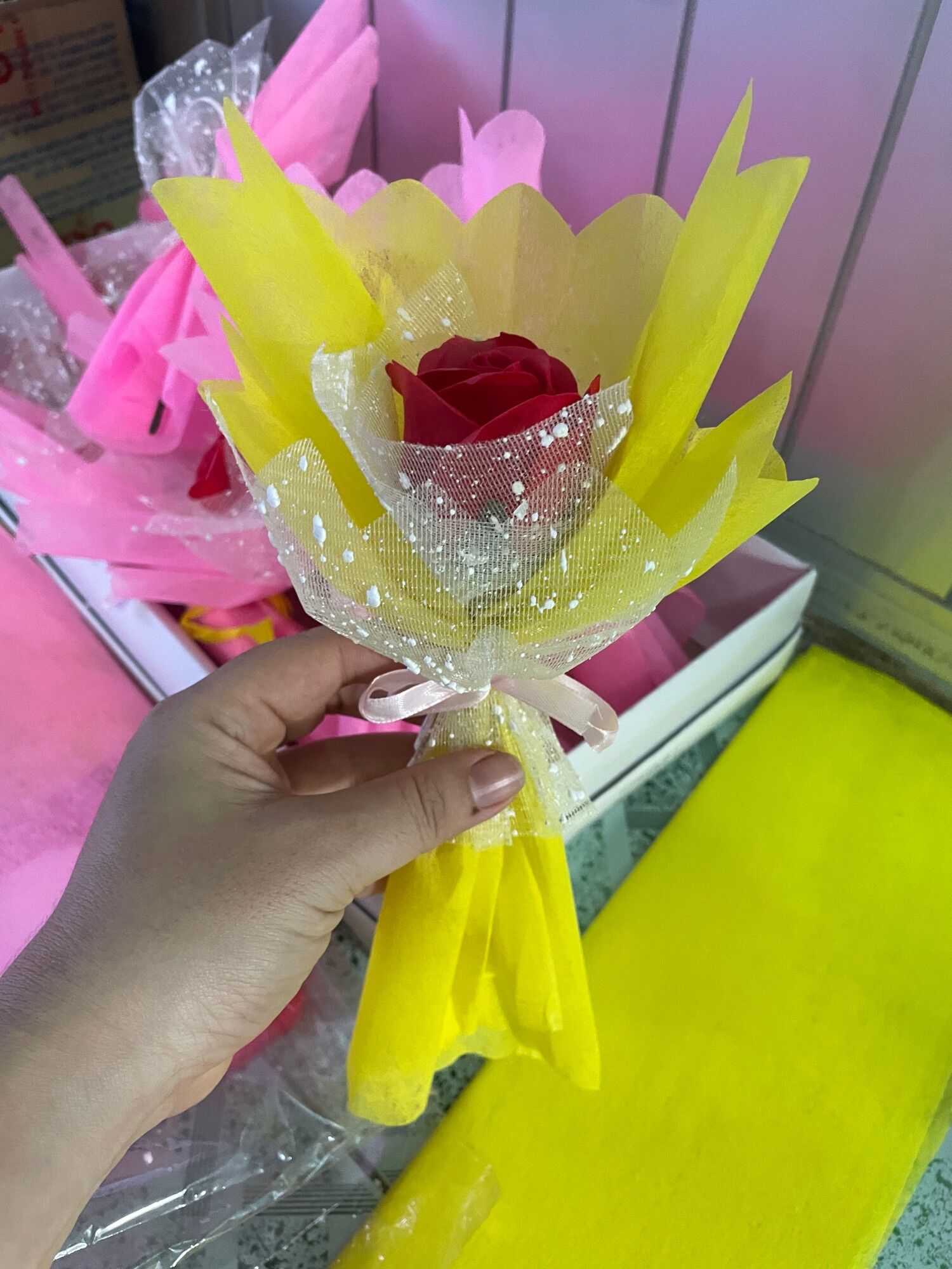 Bó Hoa Sáp 1 Bông Kèm Thiệp - túi