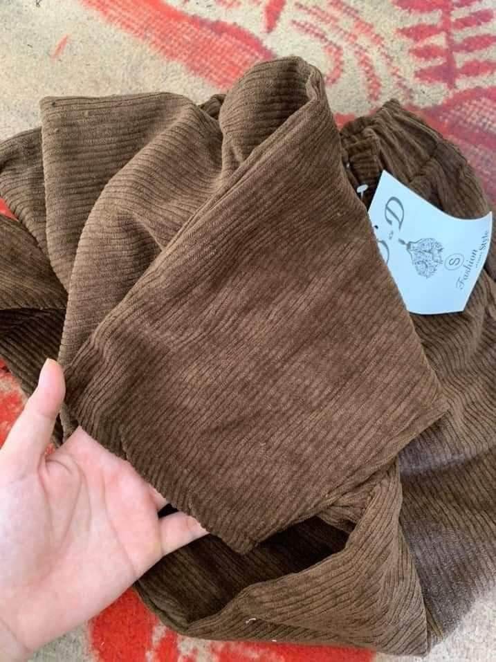 Quần vải nhung tăm kèm đai
