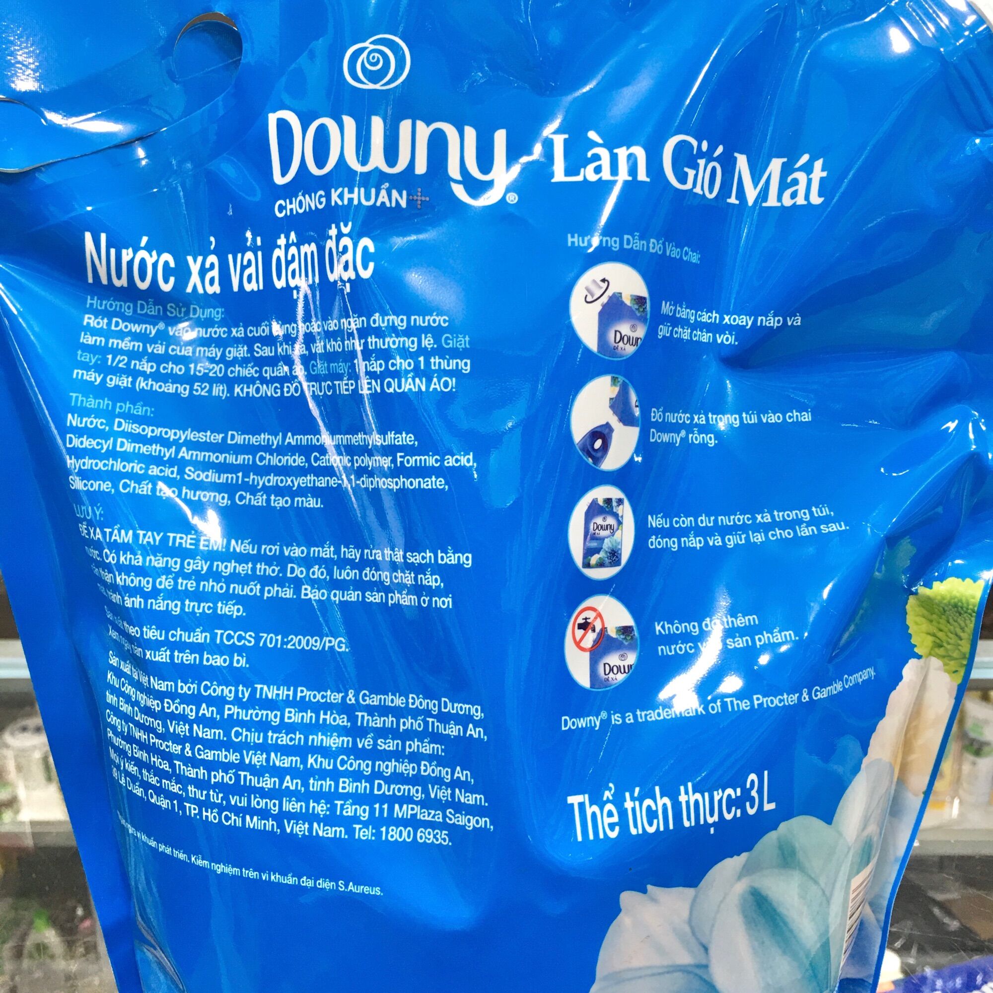Nước xả vải đậm đặc Downy làn gió mát túi 3 lít