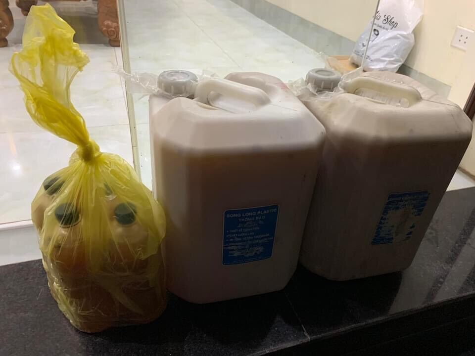 Mật Ong Hoa Táo Mèo Tự Nhiên  (1lít = 1,4kg)