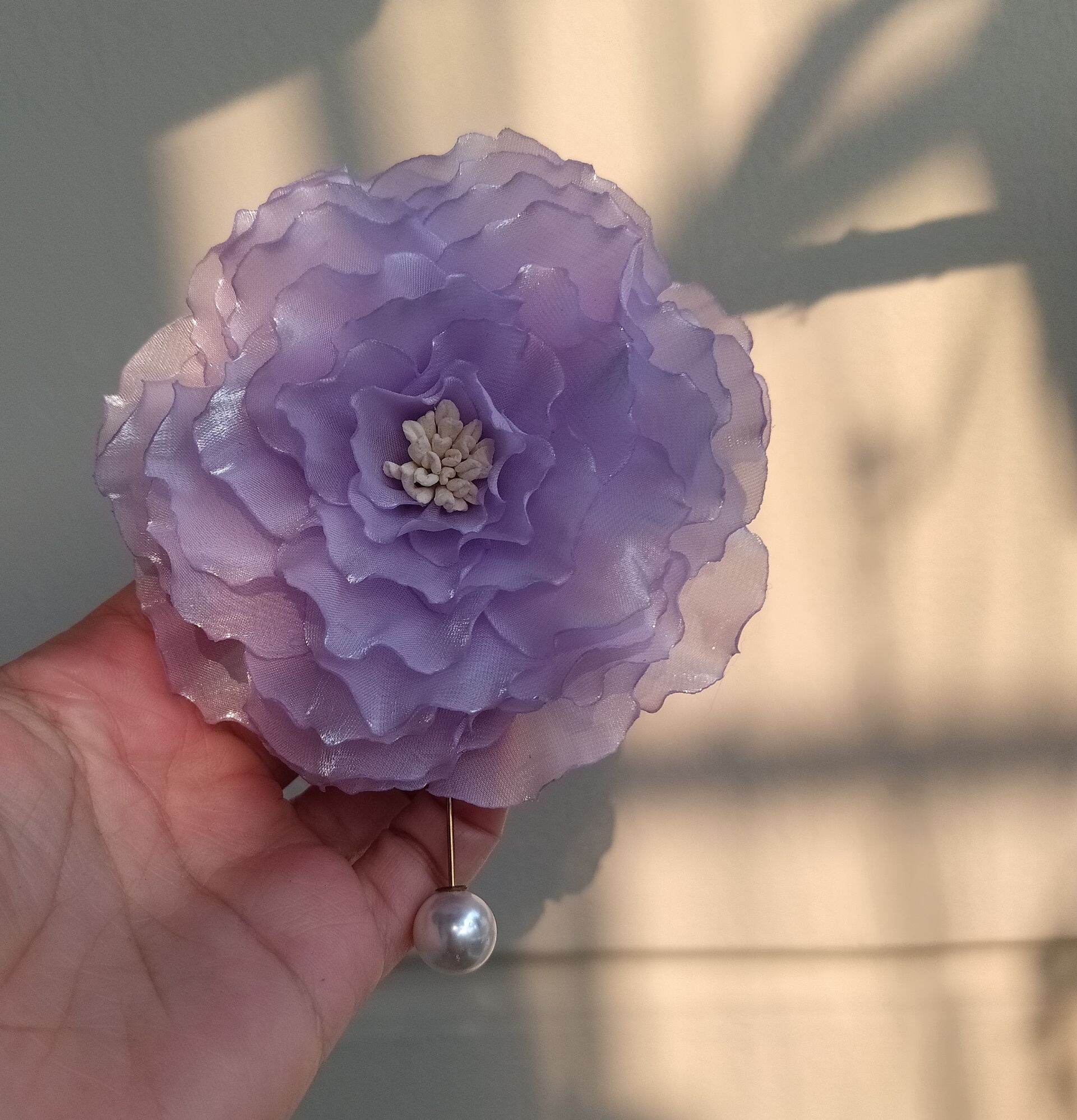 Hoa cài áo handmade Canto màu tím