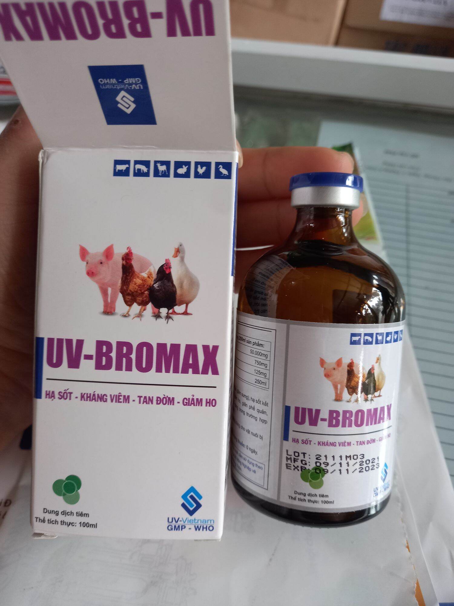 Bromax 100ml hạ sốt, kháng viêm, tan đờm, giảm ho cho gia súc gia cầm