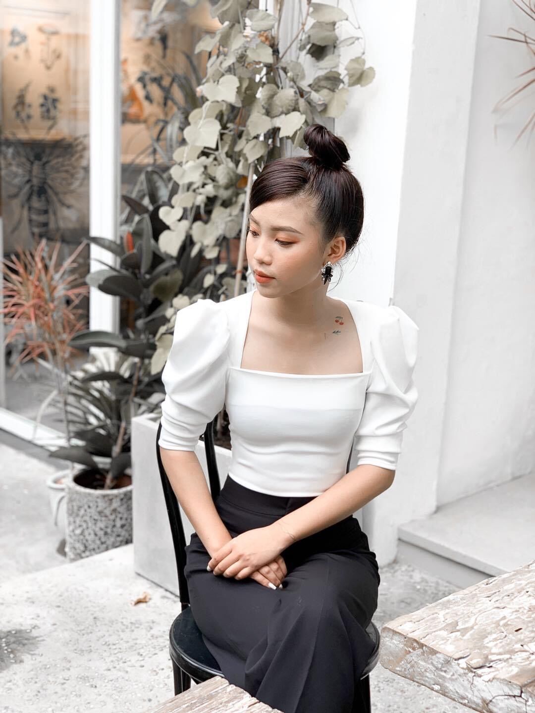LARMES -  Áo Isabel Bodysuit tay phồng