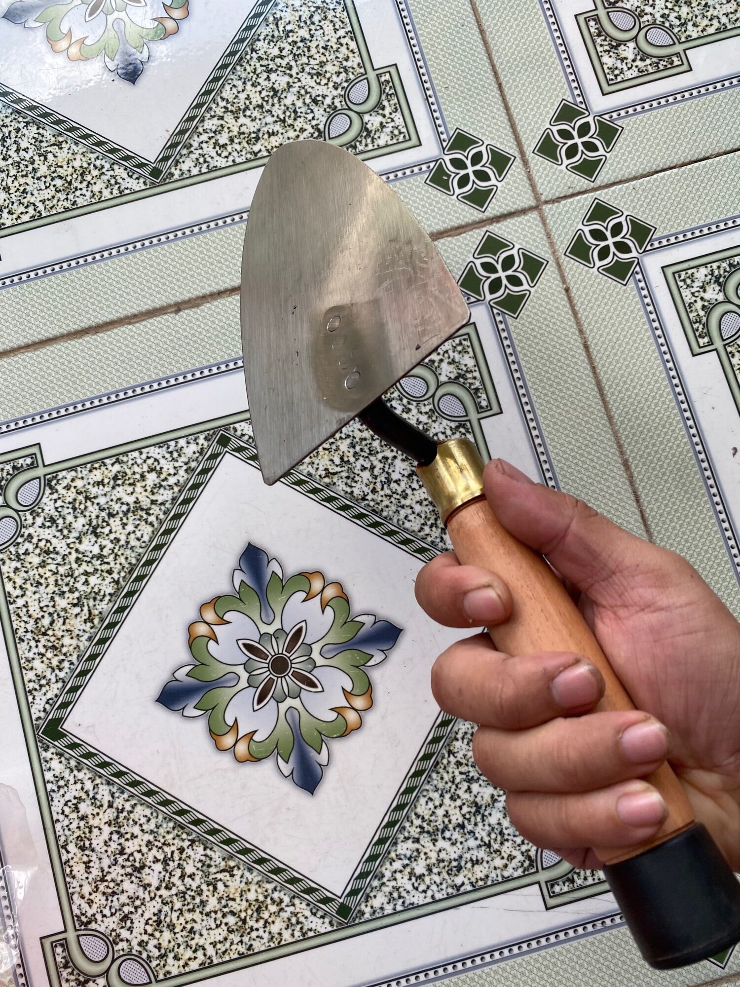 Bay thép cao cấp cán gỗ căm xe