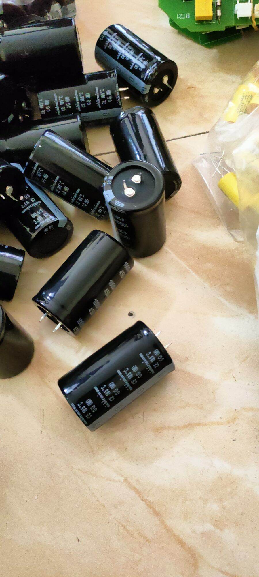 2 Tụ 1000uf 450v