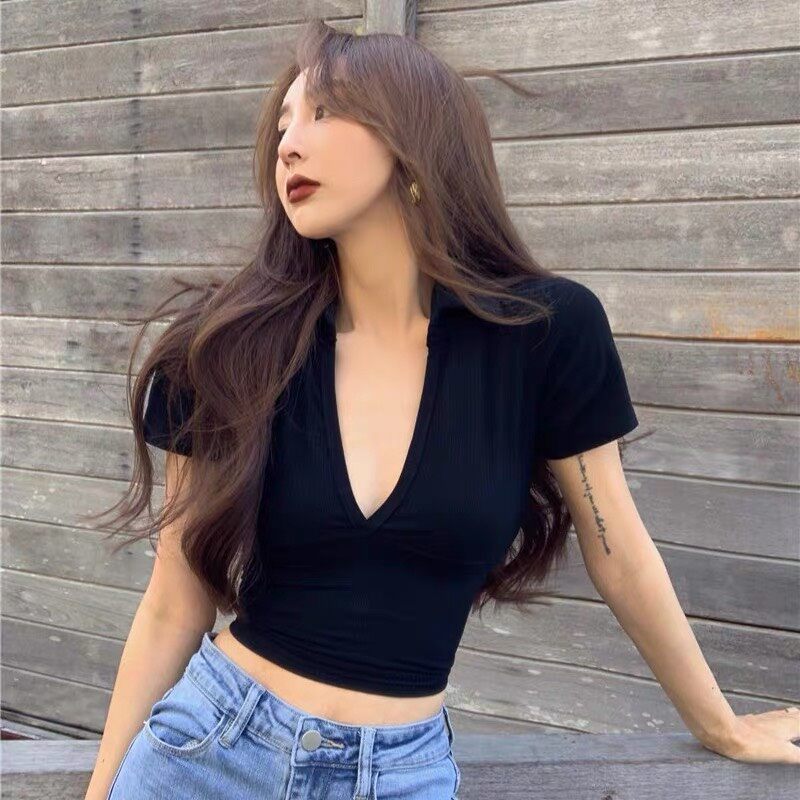 Áo croptop cổ bẻ tay ngắn