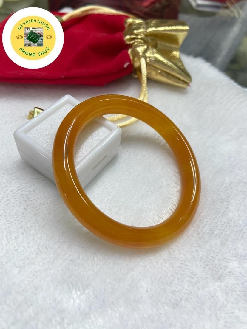 Vòng cẩm thạch vàng nâu đá nhiên thiên hợp mệnh thổ và kim
