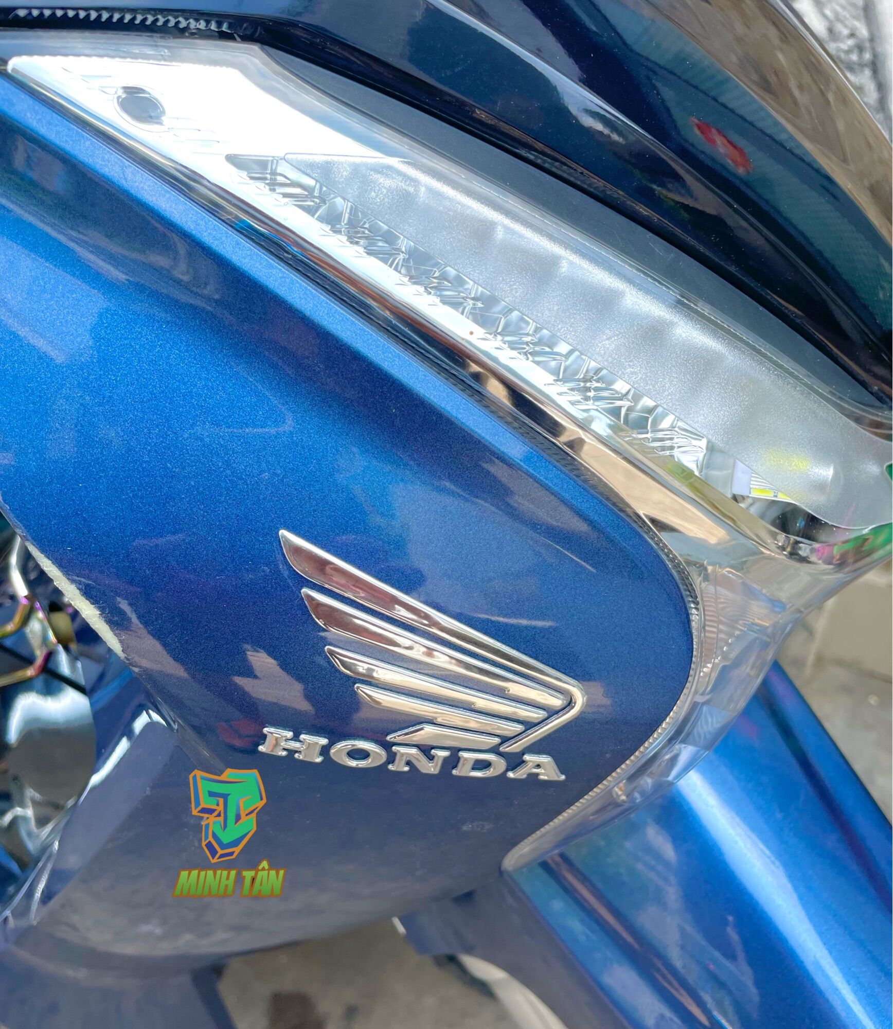 Cánh Chim honda chữ nổi sắc nét (giá 1 cặp)