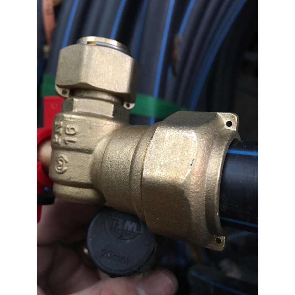(Hàng chính hãng) Van khóa góc đồng hồ nước máy Miha DN15 (25 x 1/2")