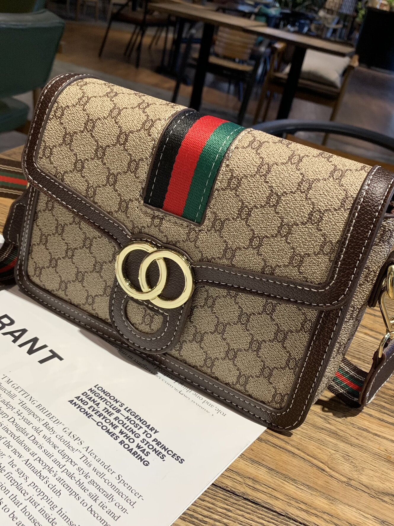 Túi Vuông Nhỏ Thời Trang Túi Đeo Chéo Vai Đơn Túi Xách Nữ Túi PVC Mới 2024 Túi Xách Thường Ngày Túi Mềm