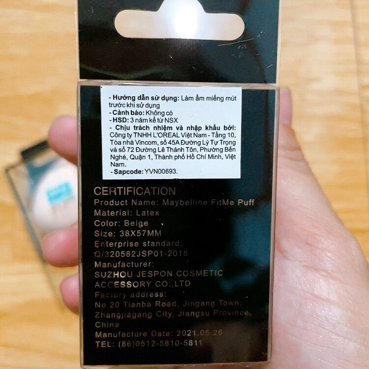 Mút tán kem nền Maybelline