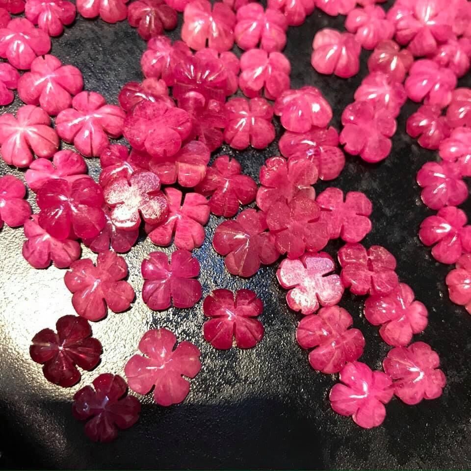 charm cỏ 4 lá ruby tự nhiên mix vòng, làm mặt dây chuyền