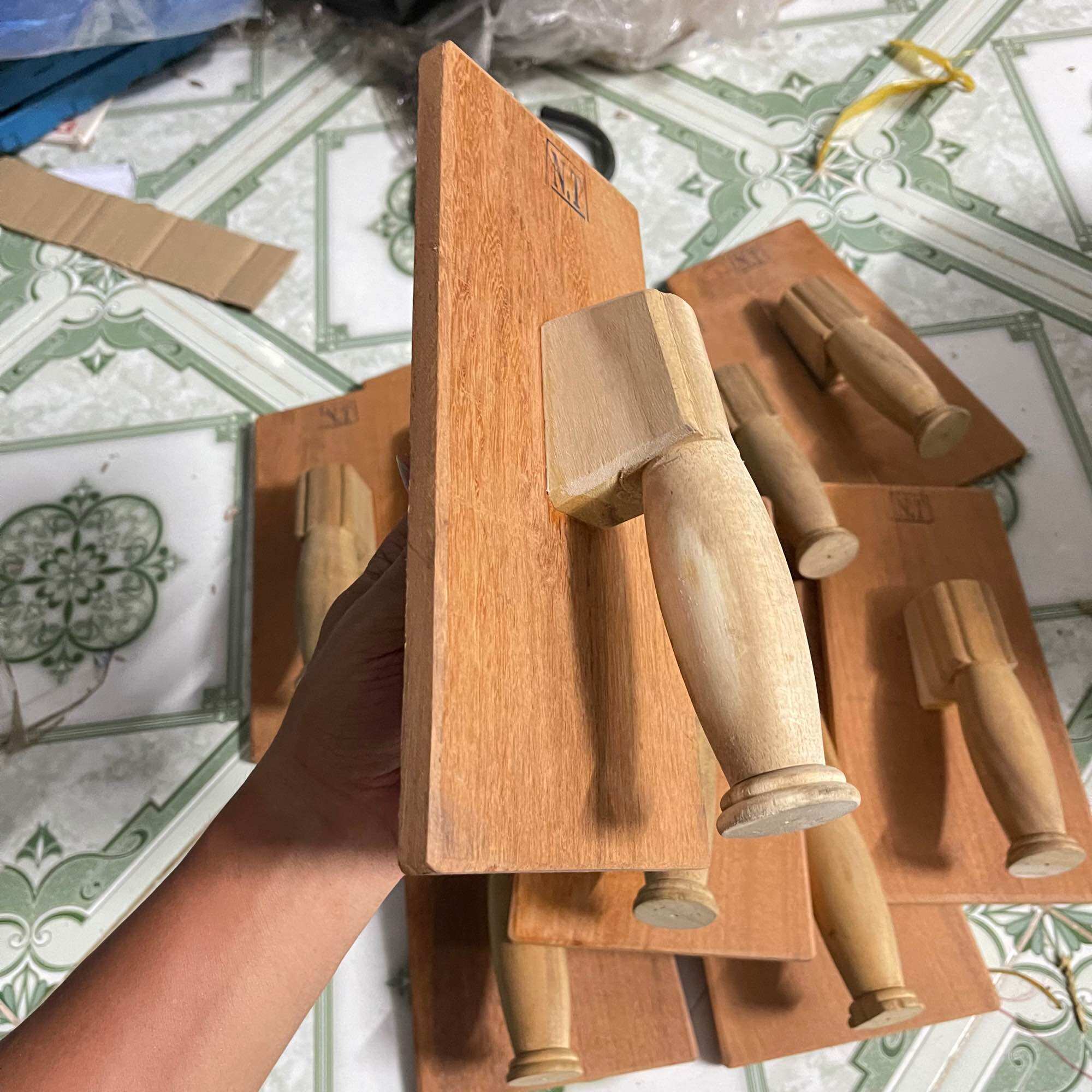 Bàn chà gỗ căm xe