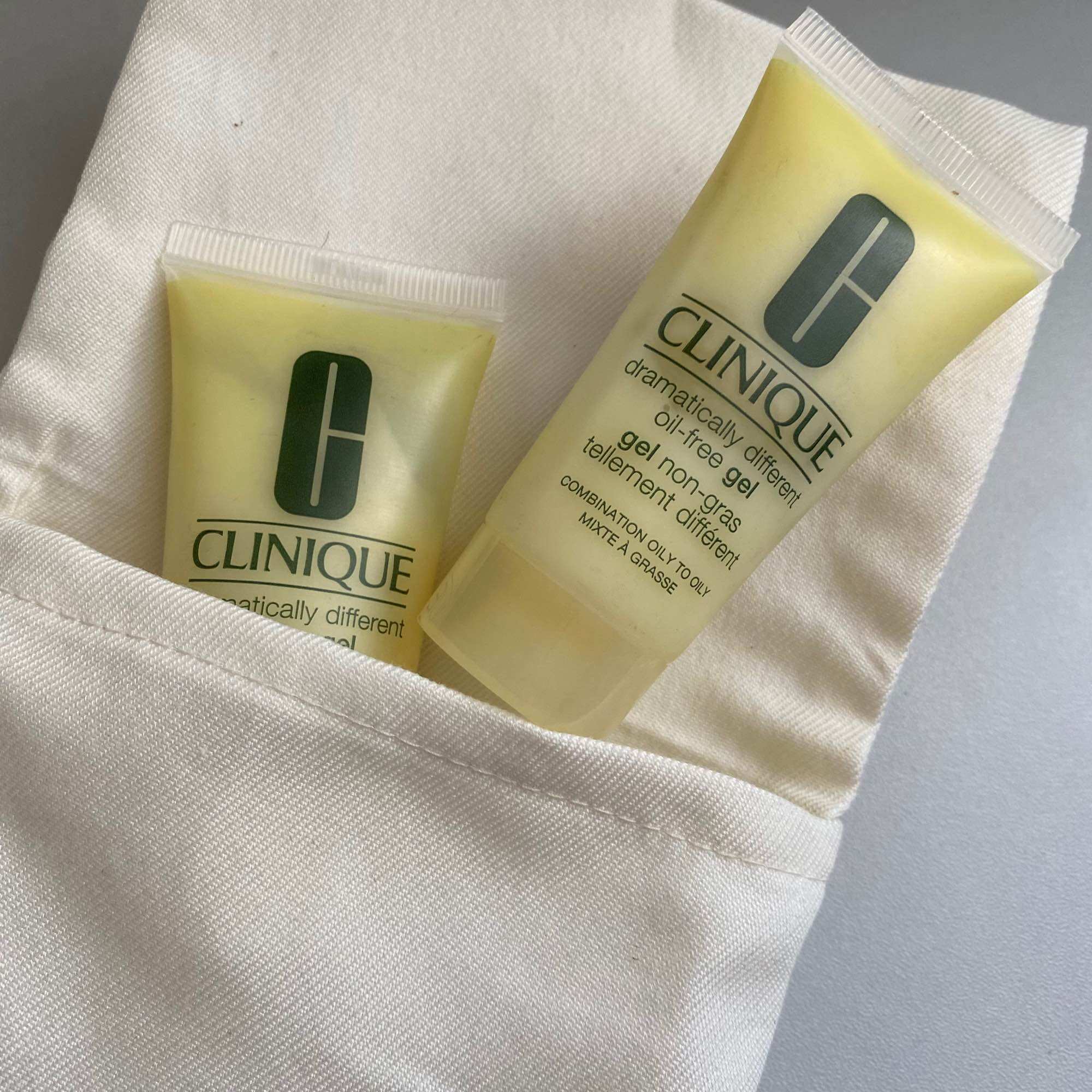 Gel dưỡng ẩm Clinique Dramatically Different Moisturizing Gel 30ml