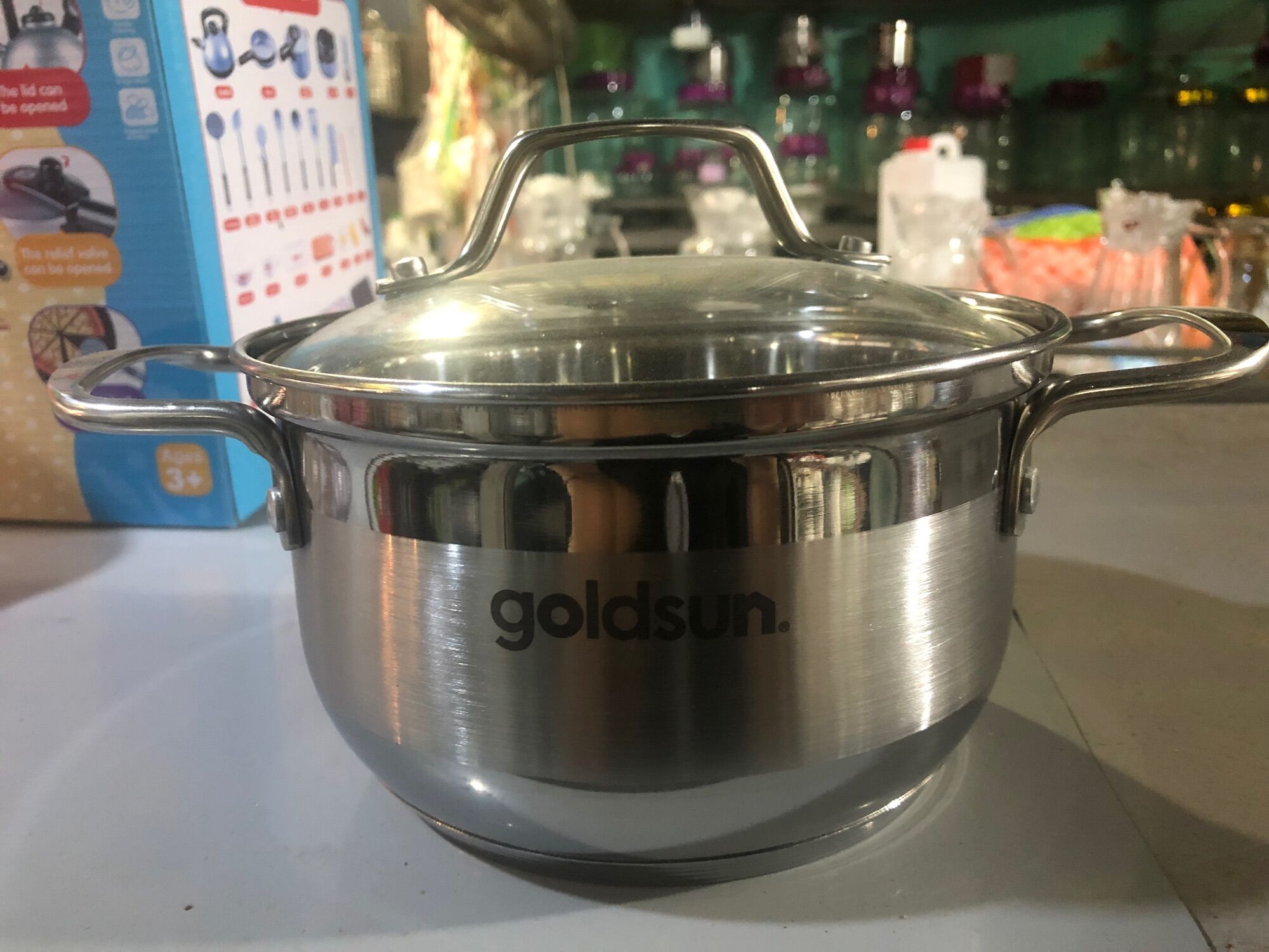 Nồi Goldsun 5 đáy nấu trên các loại bếp kể cả bếp từ kích thước 16x10cm