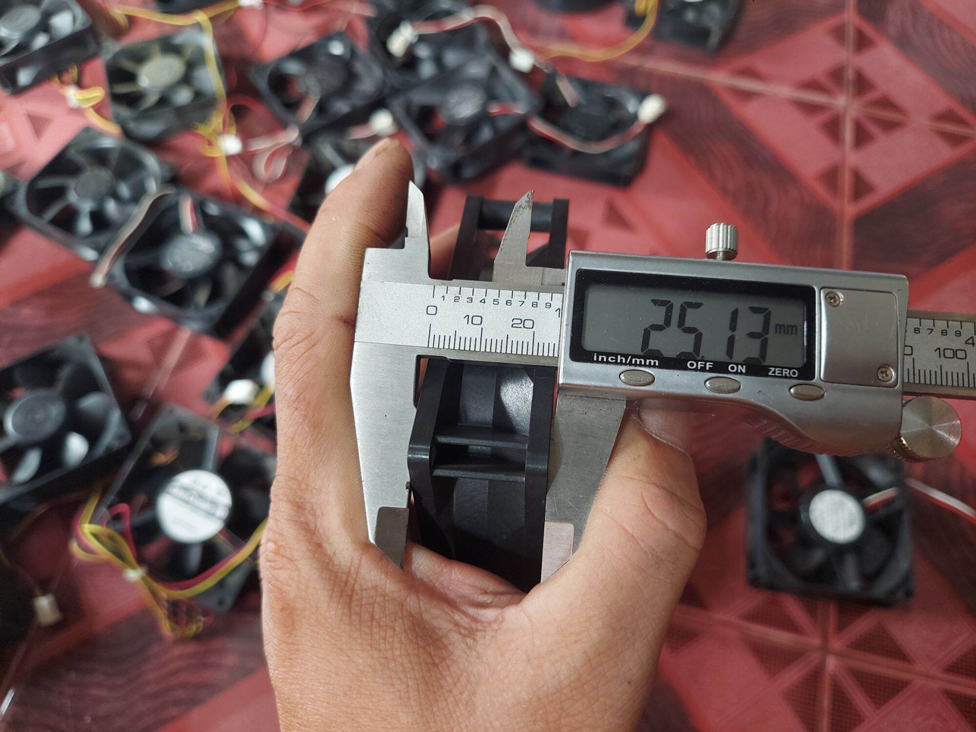 Quạt tản nhiệt 12v 8×8×2.5