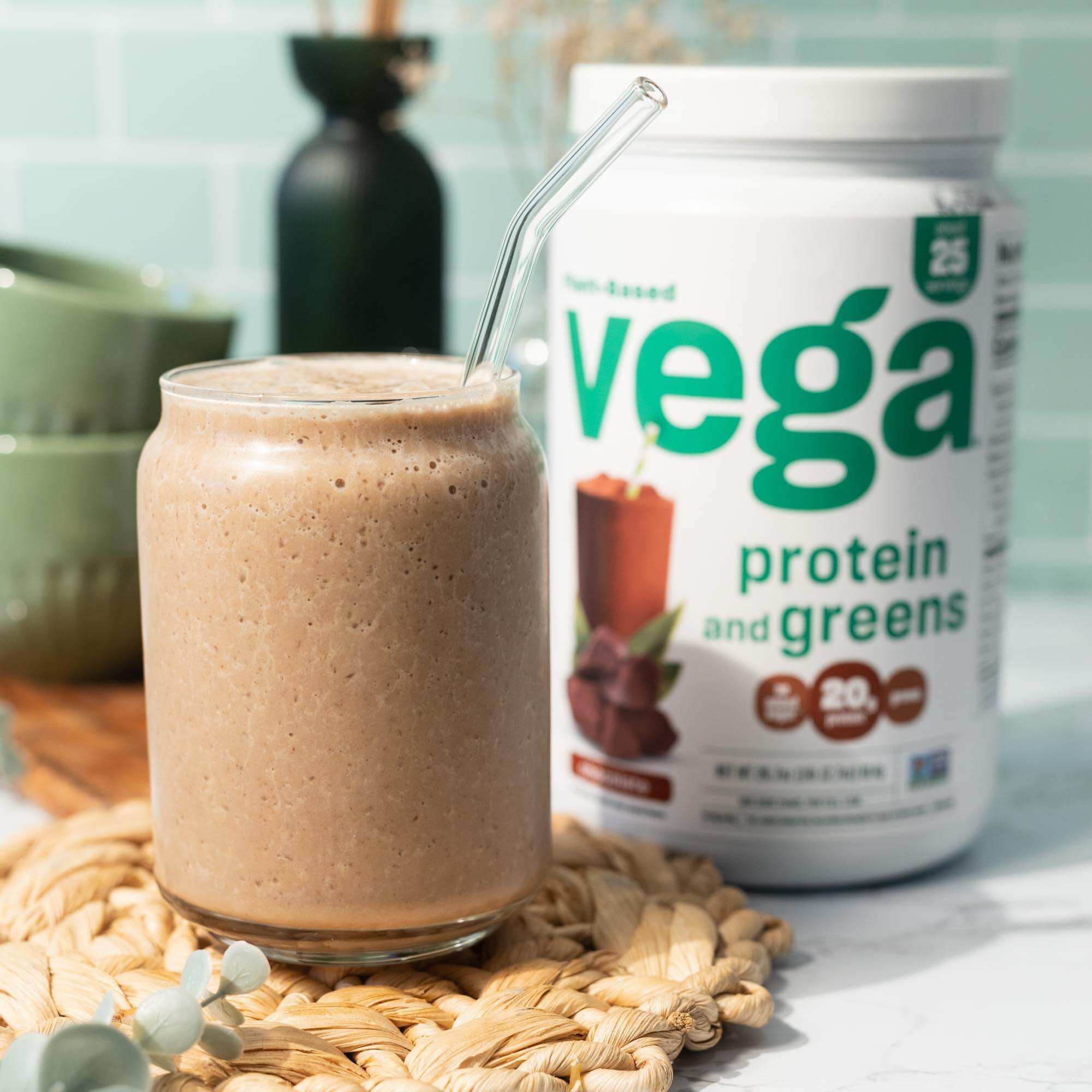 Bột hữu cơ Vega Protein&Green made in Canada; HSD 2026