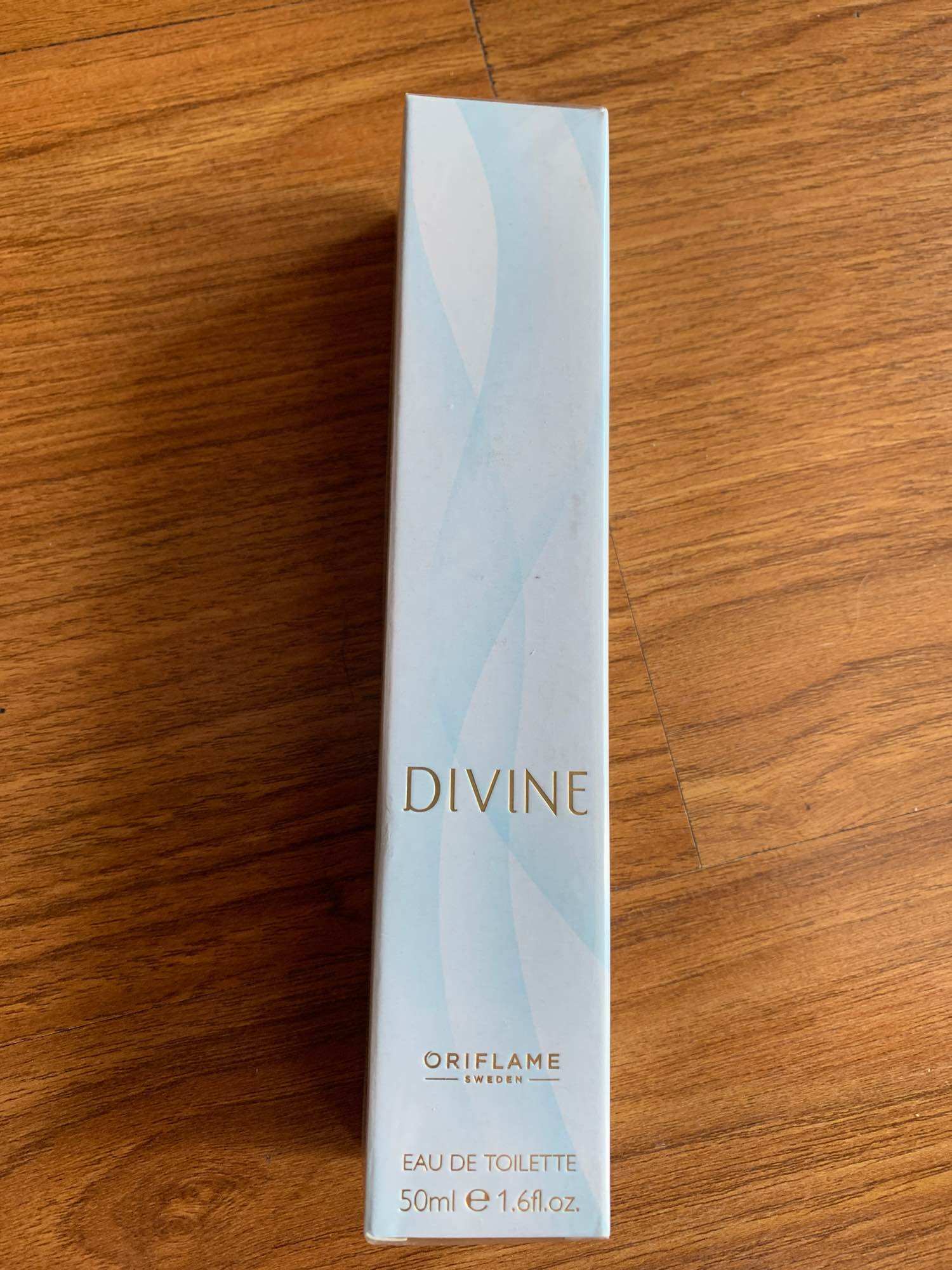Nước hoa divine