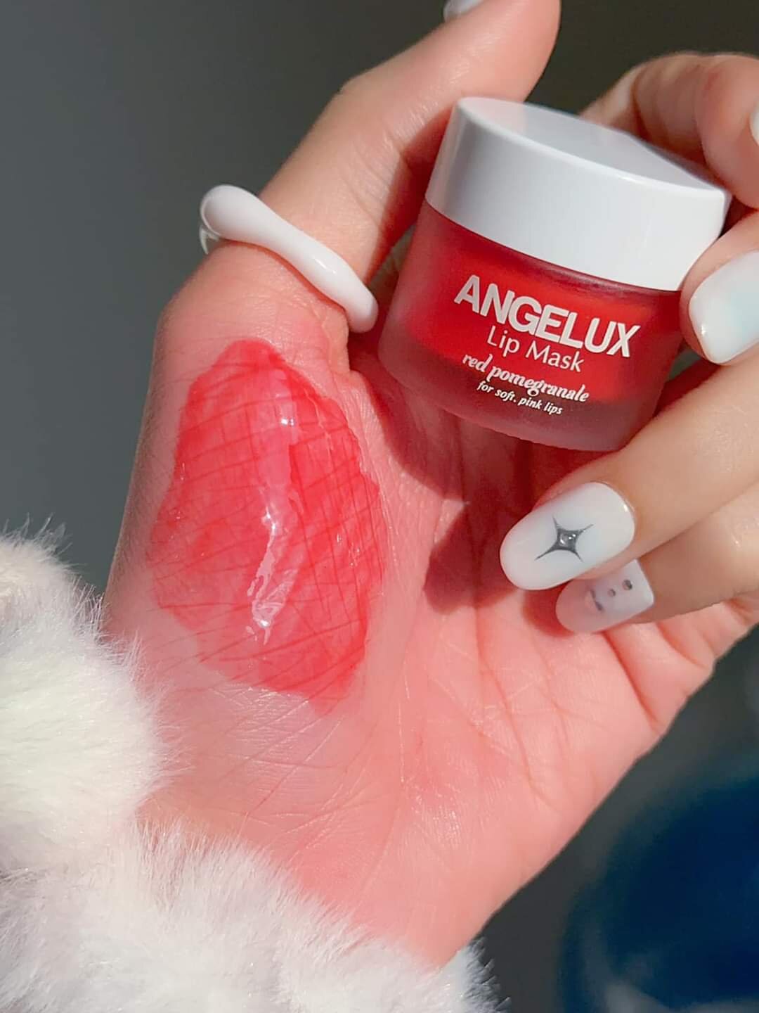 Son dưỡng bóng, Ủ môi lựu đỏ Angelux collagen 3in1 làm hồng mềm môi