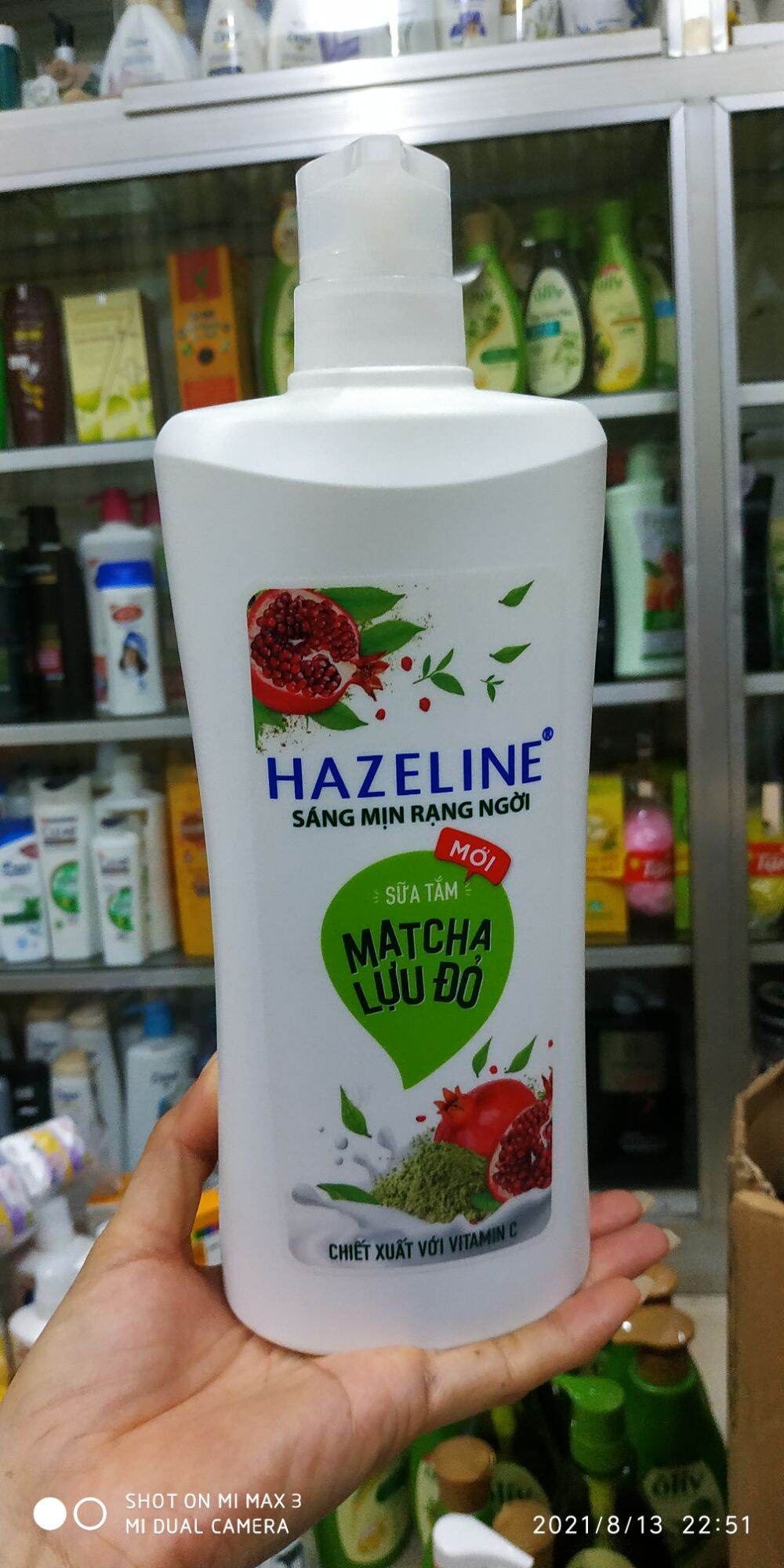 [Hcm]Sữa Tắm Trắng Da Hazeline 900G Mới Tăng Cường Matcha Và Vitamin C